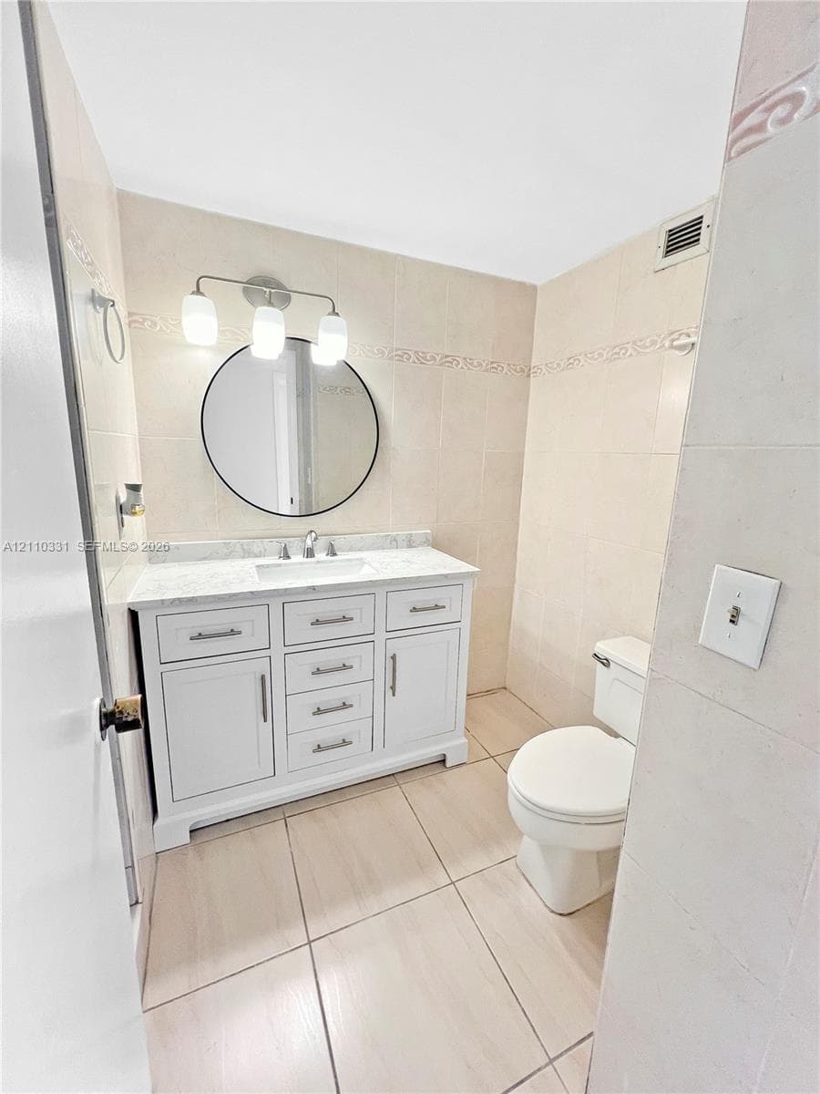 OLYMPUS CONDO · #1716 in Hallandale Beach - Photo 7