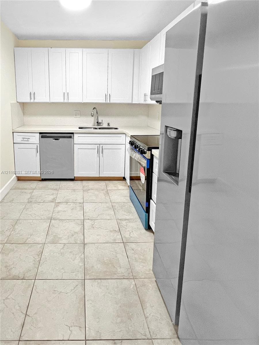 OLYMPUS CONDO · #1716 in Hallandale Beach - Photo 5