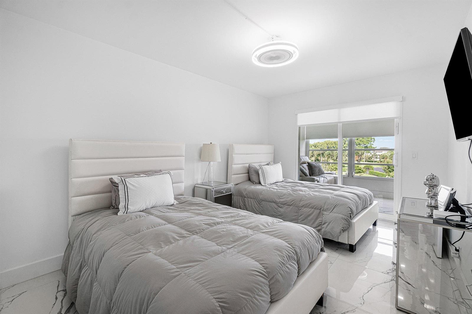 020-4017NewcastleA-BocaRaton-FL-33434-SM