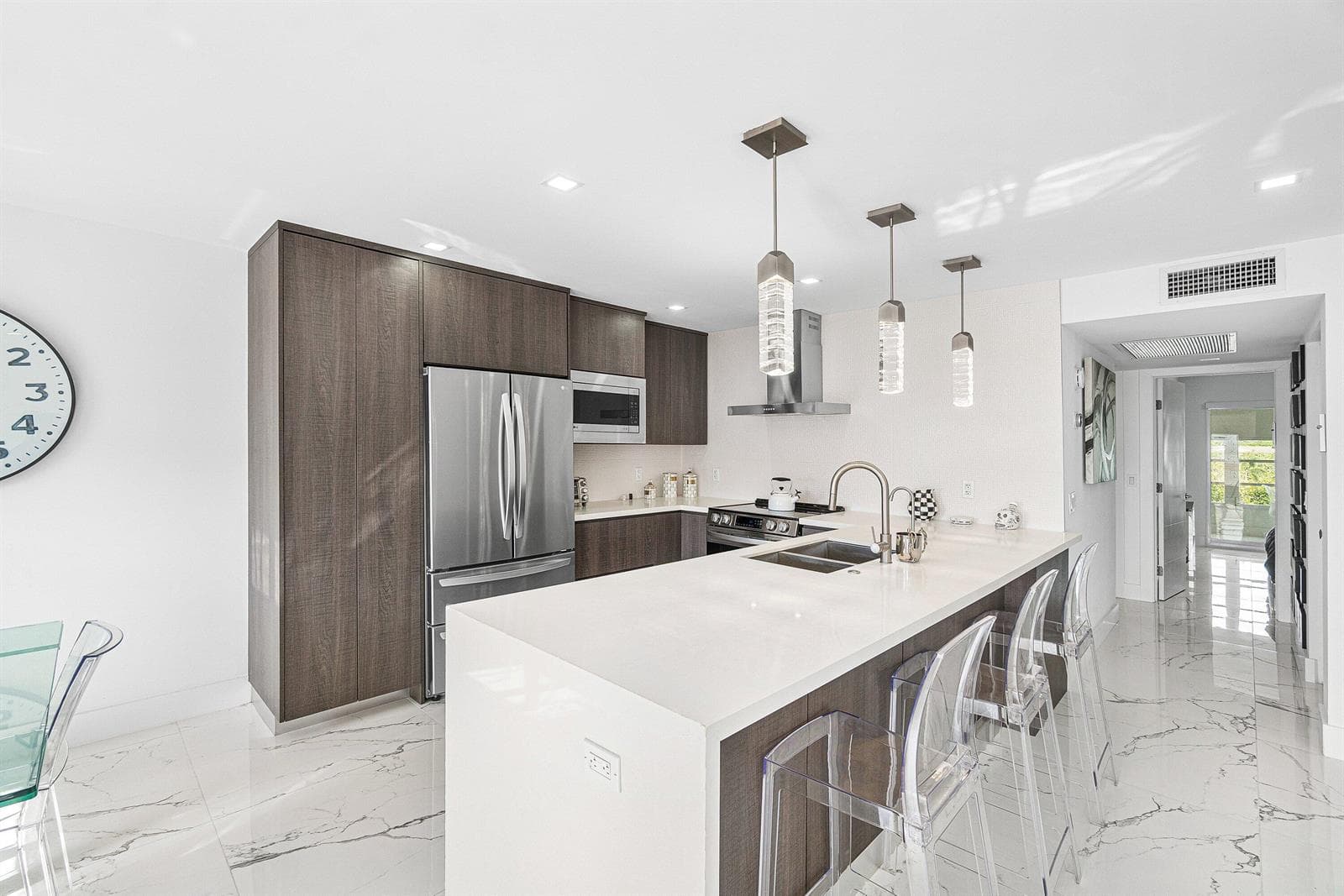 011-4017NewcastleA-BocaRaton-FL-33434-SM