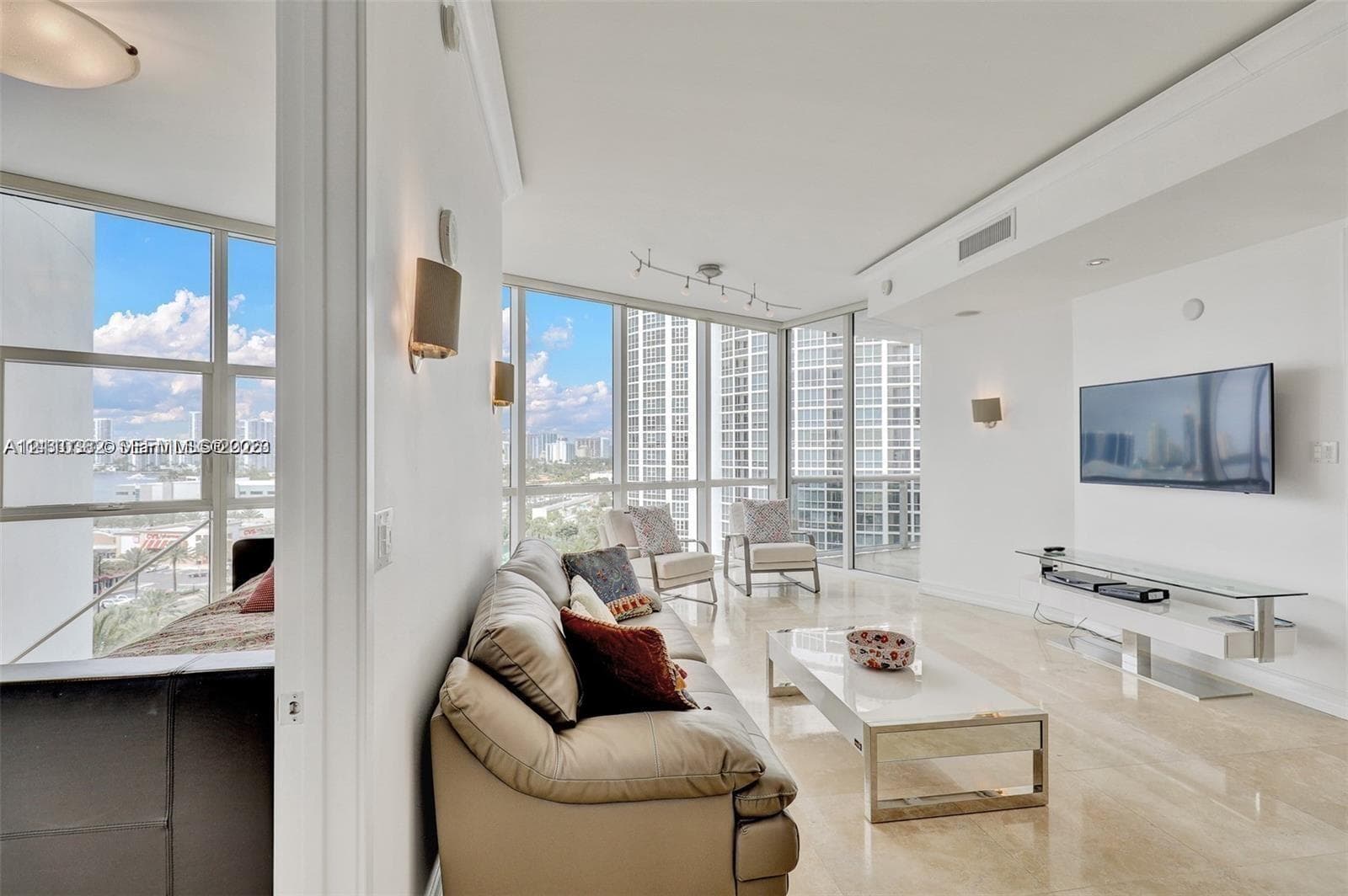 Trump Palace · #1003 in Sunny Isles Beach - Photo 8