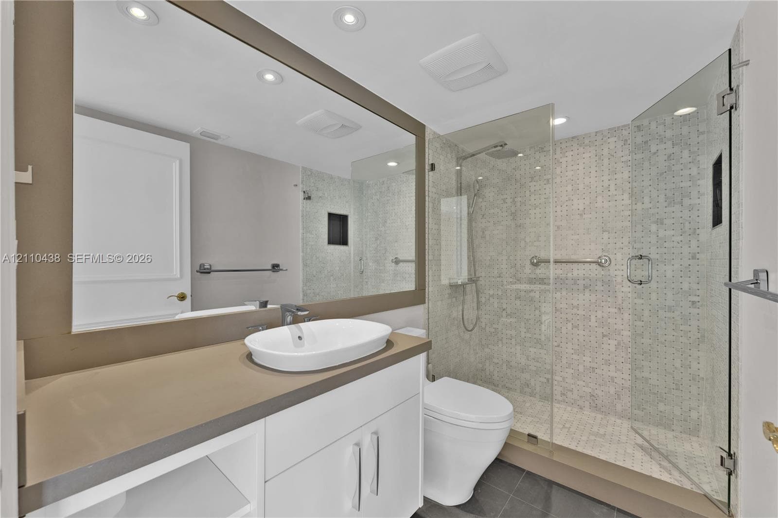 2nd Bathroom