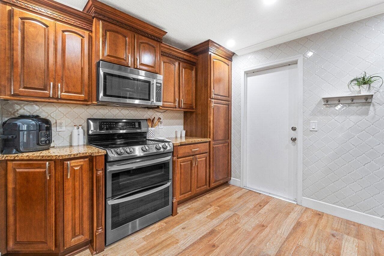 010-1551YachtmanPlace-Wellington-FL-3341