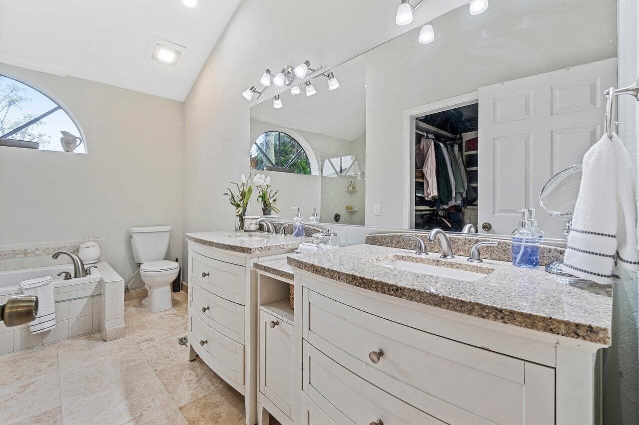 030-1551YachtmanPlace-Wellington-FL-3341