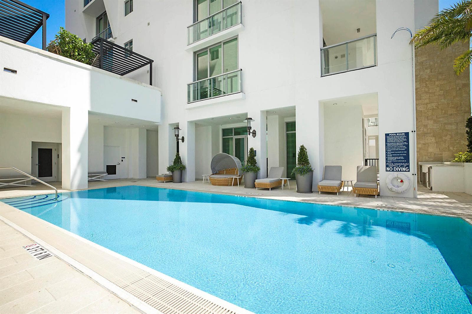 POOL DECK