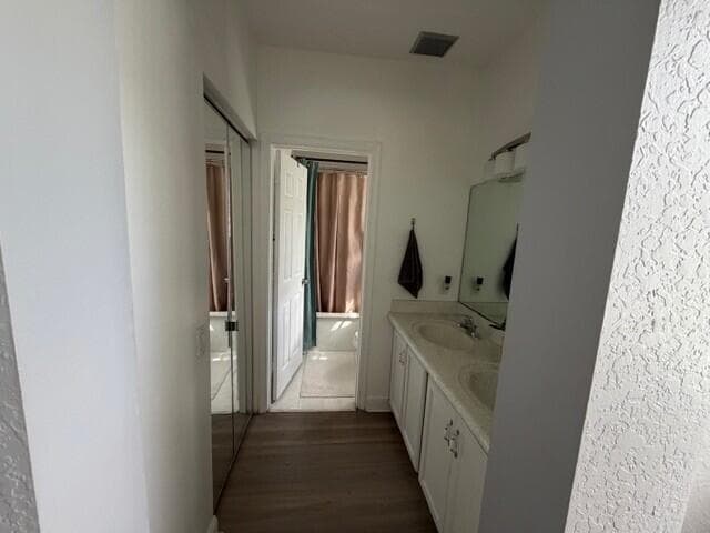 3013 LAUREL RIDGE MASTER BATH