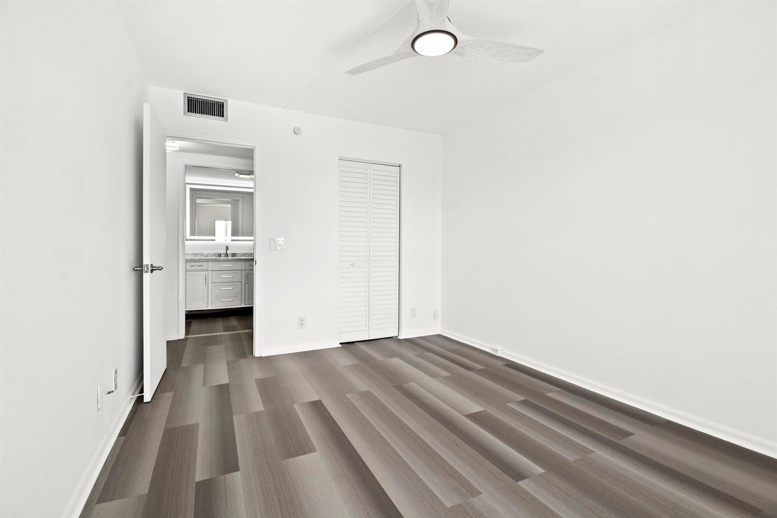 4047 Lincoln C Pic 14