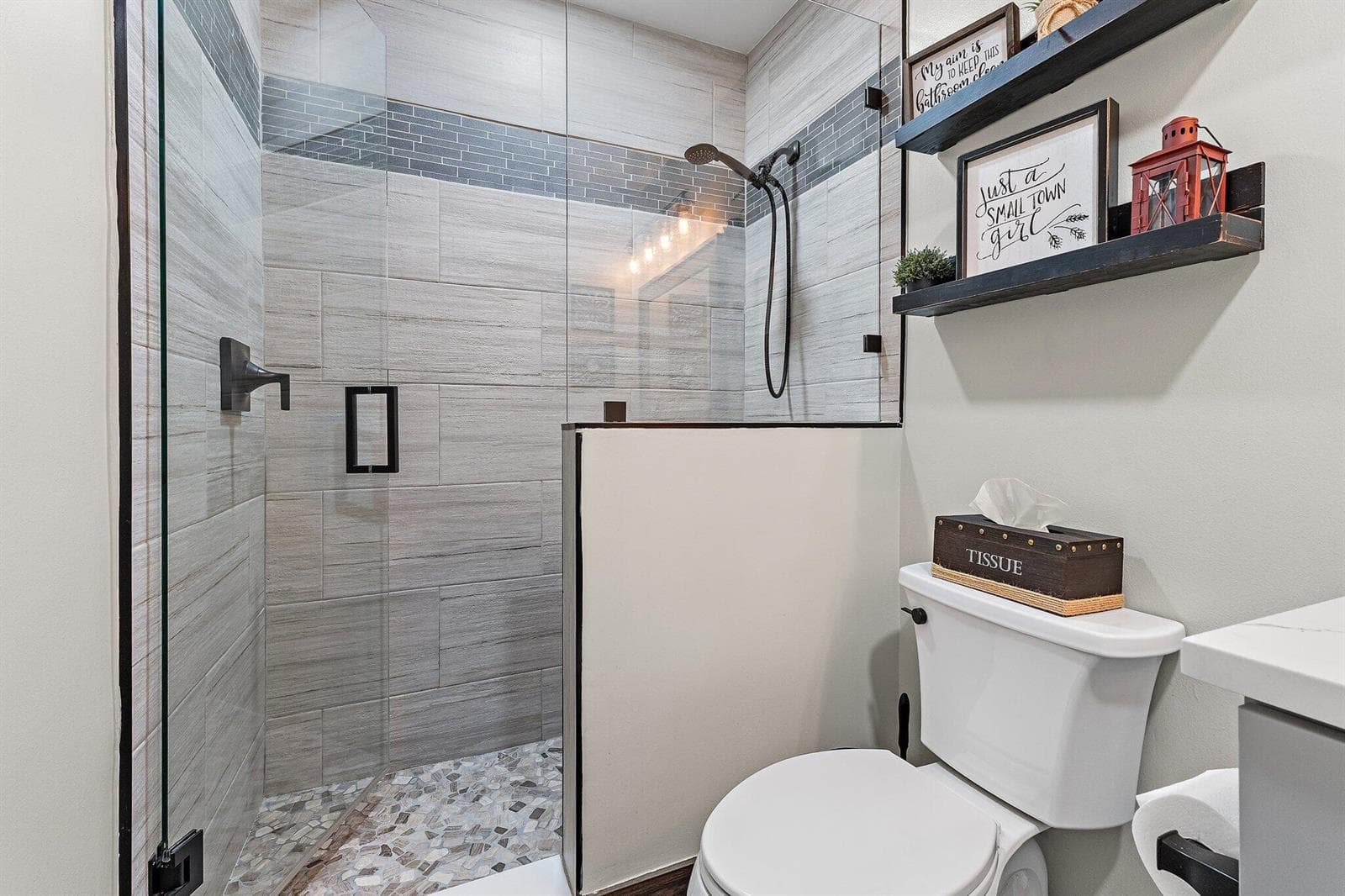 040-13146QuietWoodsRd-B-Wellington-SMALL
