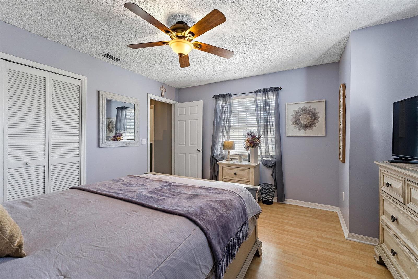 044-13146QuietWoodsRd-B-Wellington-SMALL
