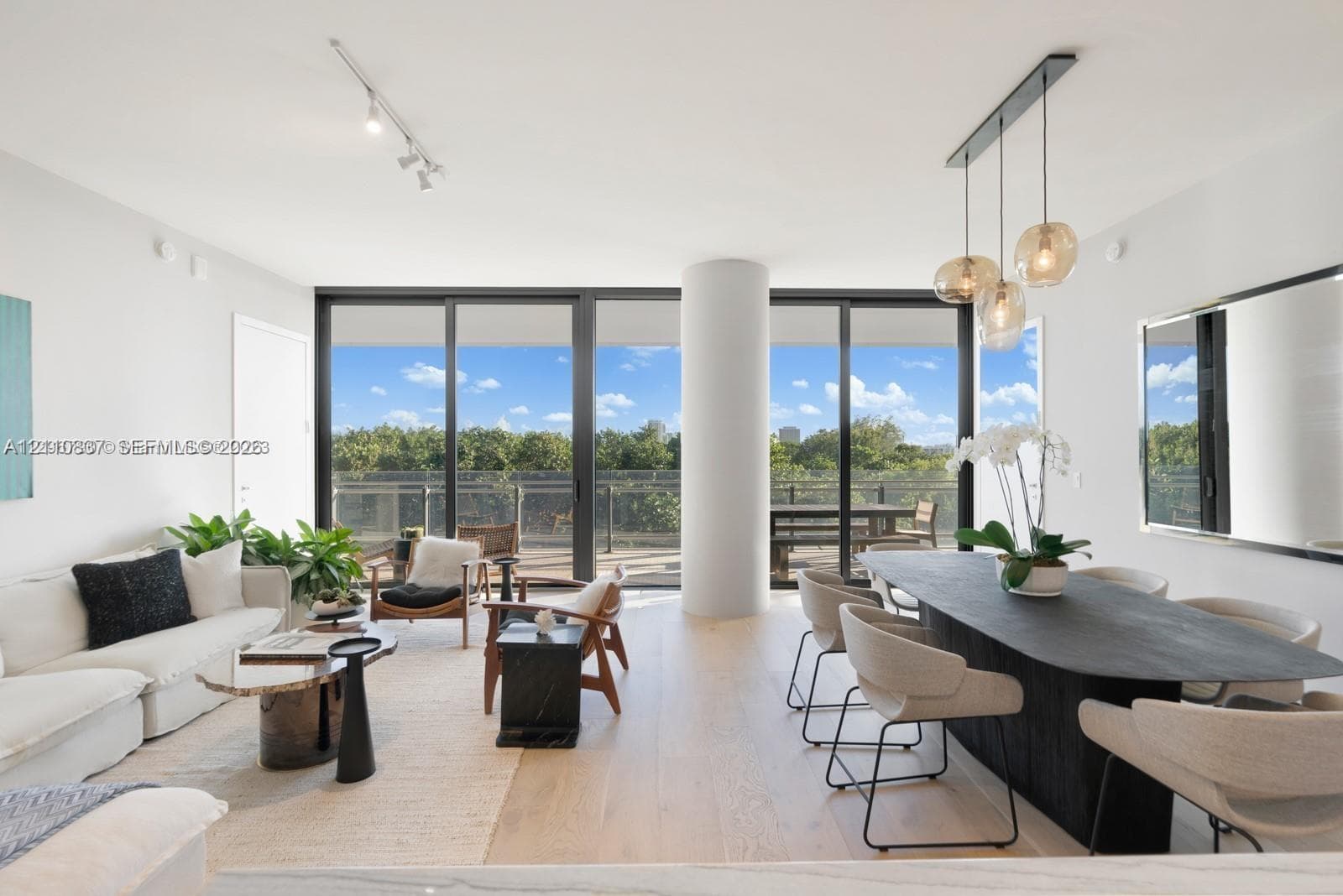 Eighty Seven Park #404