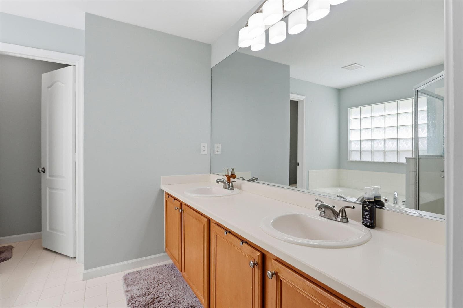 Primary bath