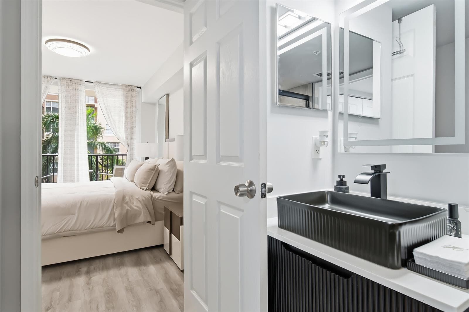 1801-N-FLAGLER-DR-APT-611-33407-016