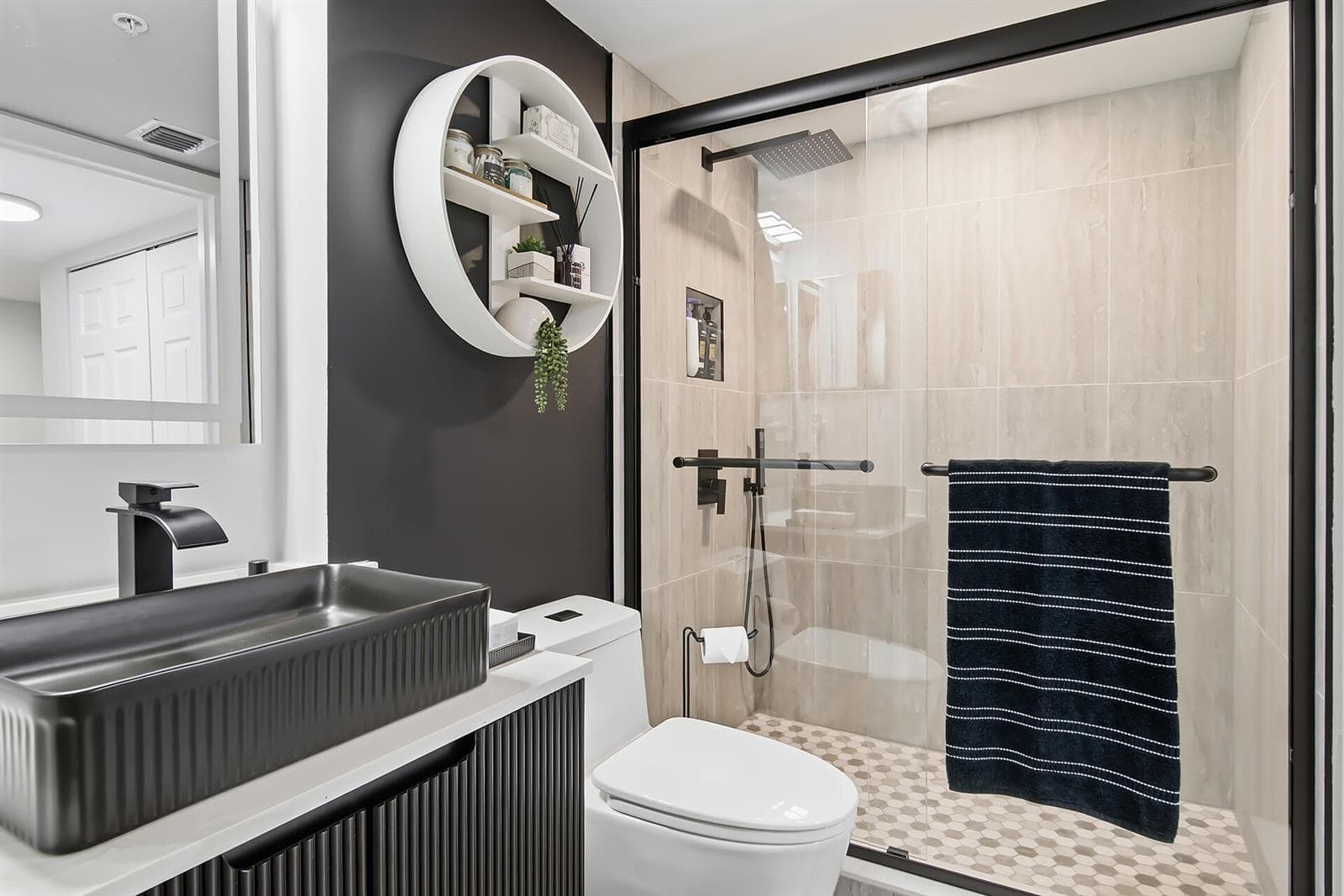 1801-N-FLAGLER-DR-APT-611-33407-014
