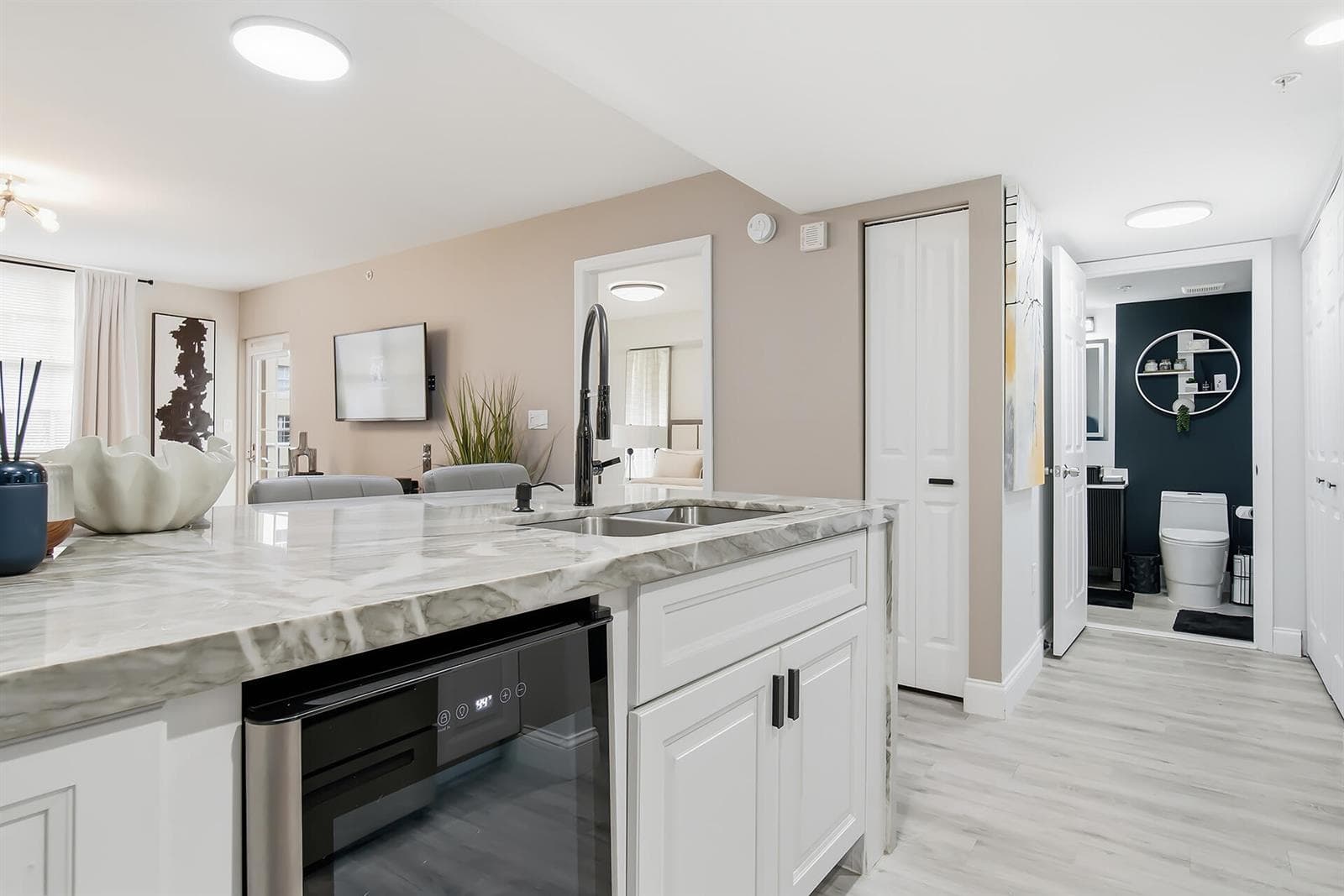1801-N-FLAGLER-DR-APT-611-33407-009