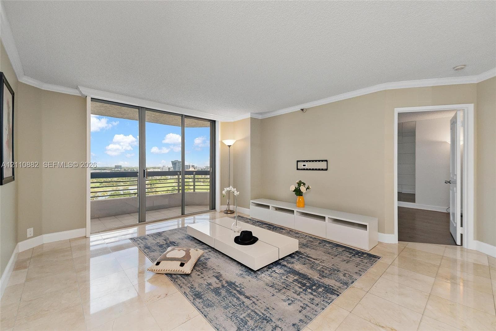Mystic Pointe Tower 600 #1707