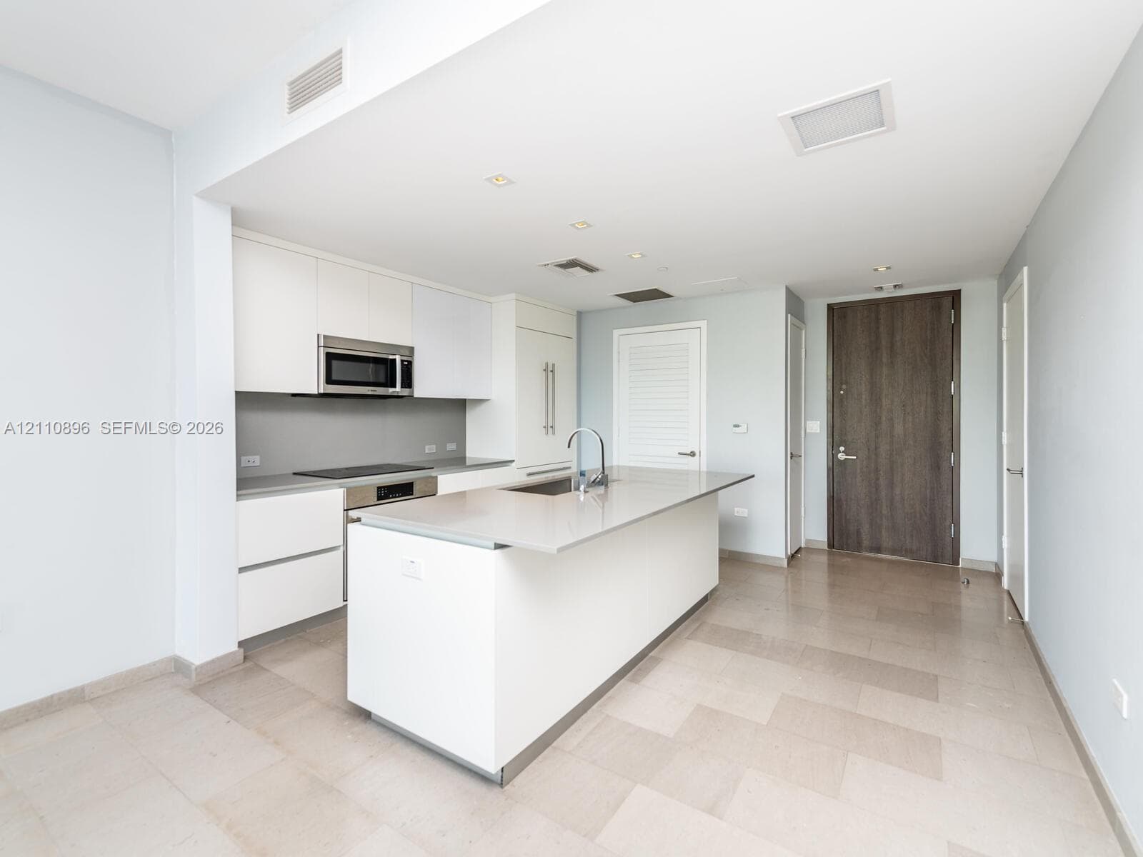 Reach Brickell City Centre · #1906 in Miami - Photo 8