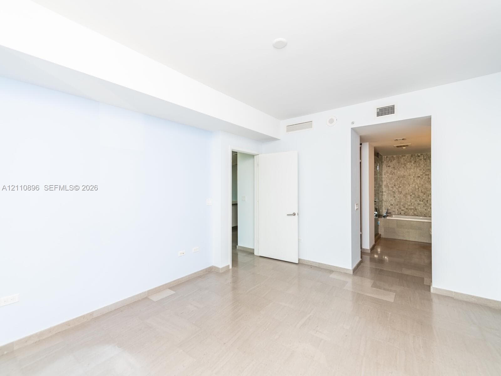 Reach Brickell City Centre · #1906 in Miami - Photo 21