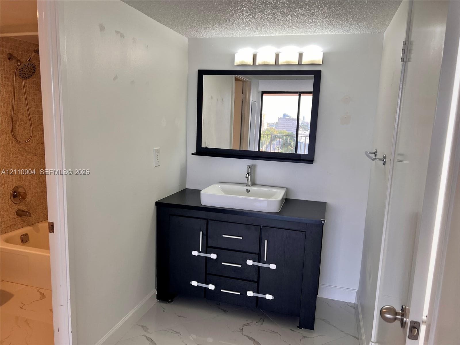 WINSTON TOWERS 600 CONDO · #912 in Sunny Isles Beach - Photo 8