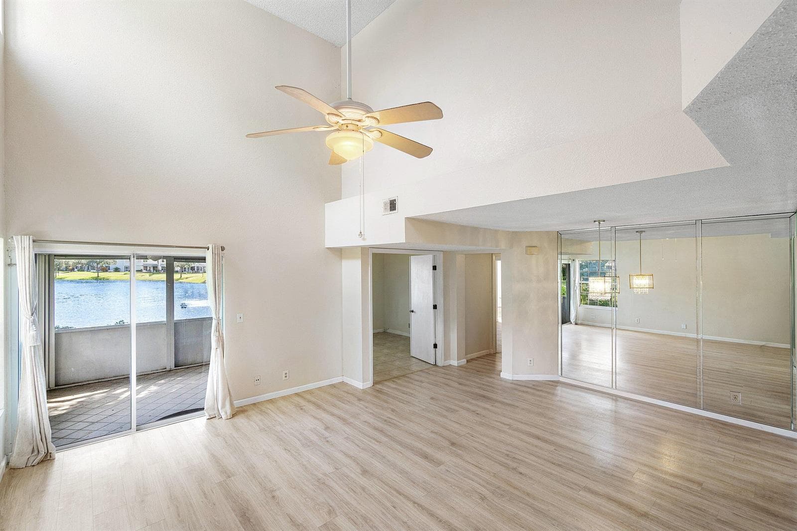 007-5272BuckheadCircle-1010-BocaRaton-FL
