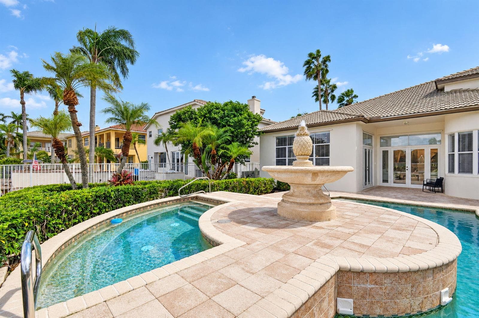 2286 Merriweather Way (41)