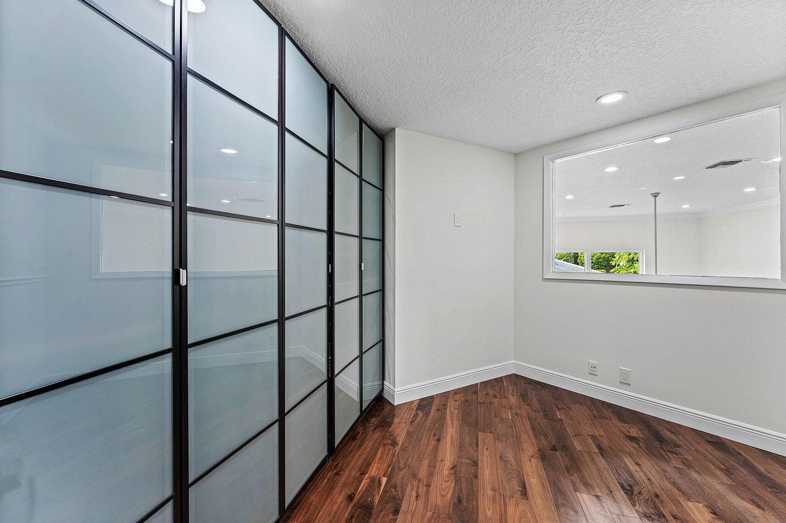 032-6486BravaWay-BocaRaton-FL-33433-SMAL