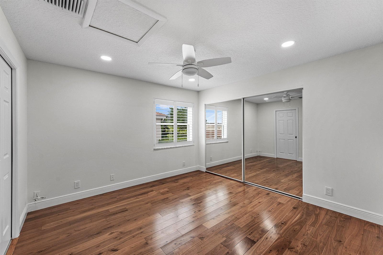036-6486BravaWay-BocaRaton-FL-33433-SMAL