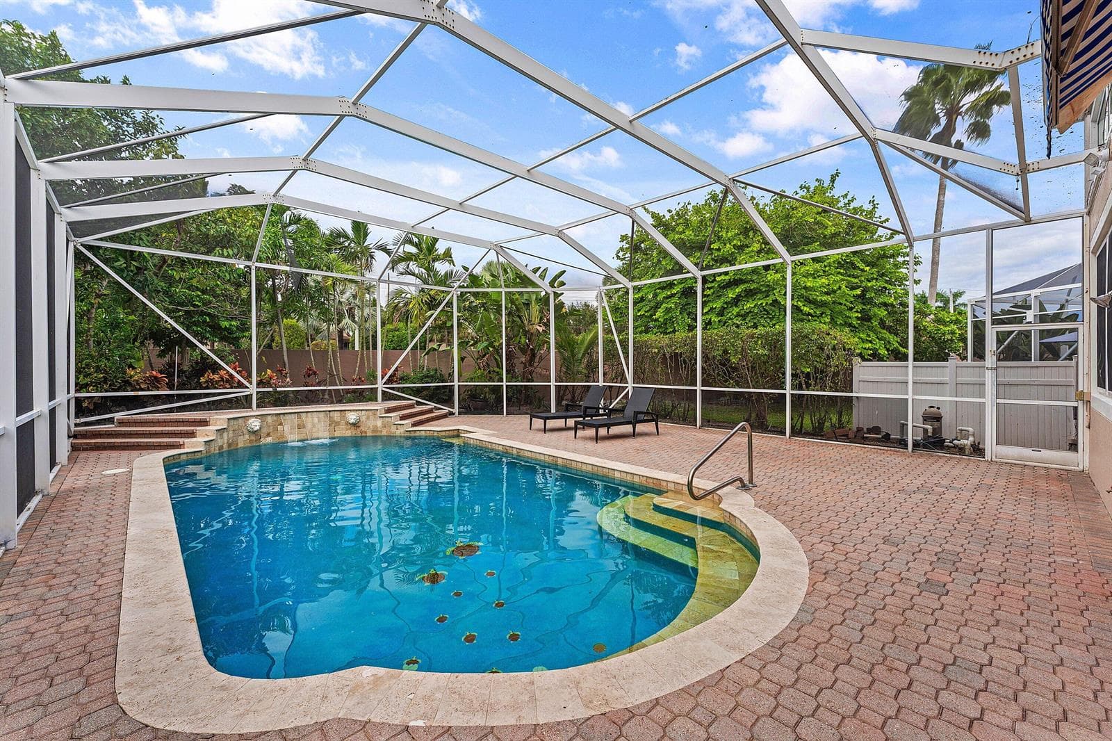 042-6486BravaWay-BocaRaton-FL-33433-SMAL