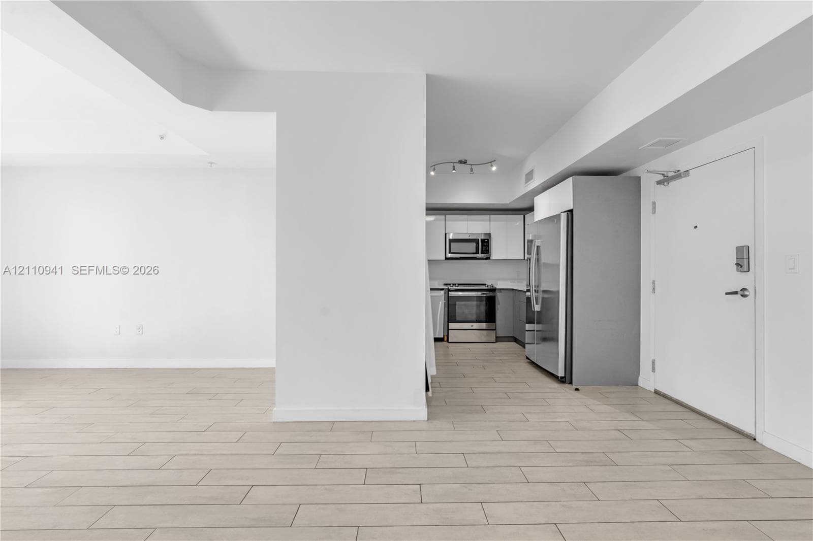 26 Edgewater · #907 in Miami - Photo 7