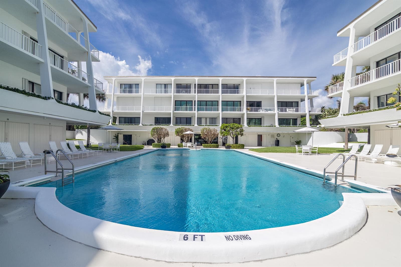 The Reef 307A