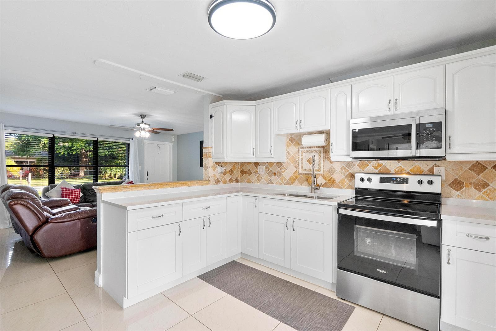 2911 Ne 11th Ave_022