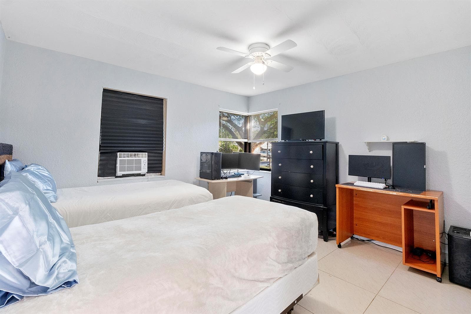 2911 Ne 11th Ave_016
