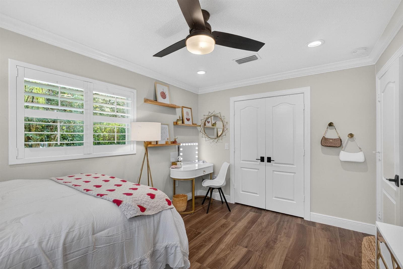 Bedroom