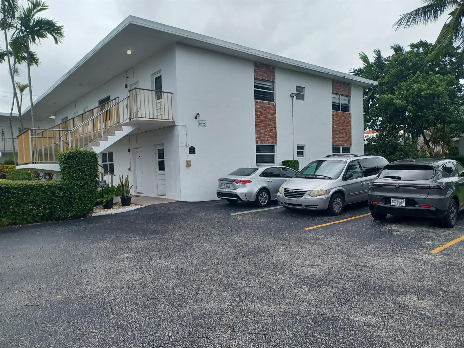 corner unit and parking