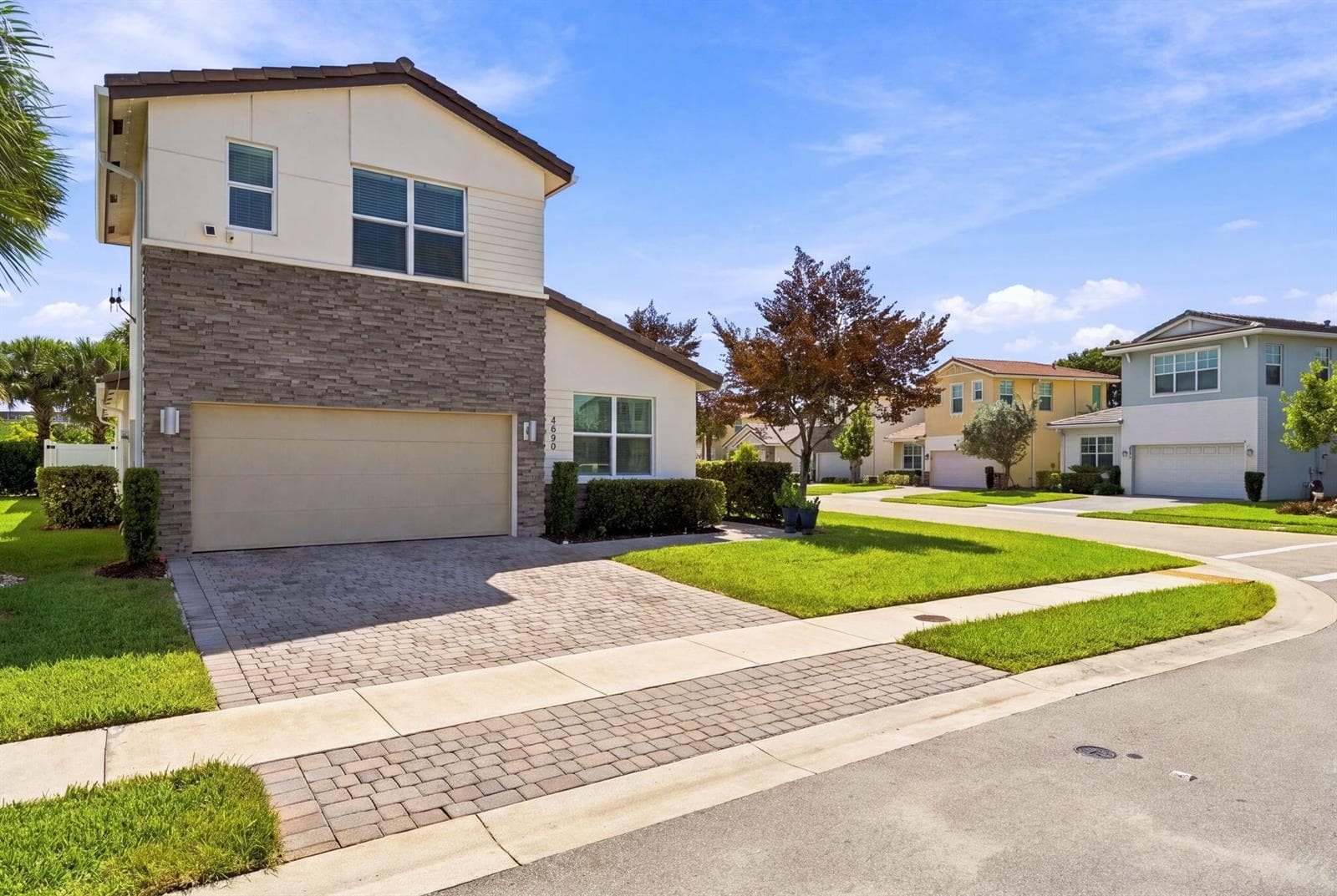 4-web-or-mls-2-web-or-mls-4080 Rosa Dr_M