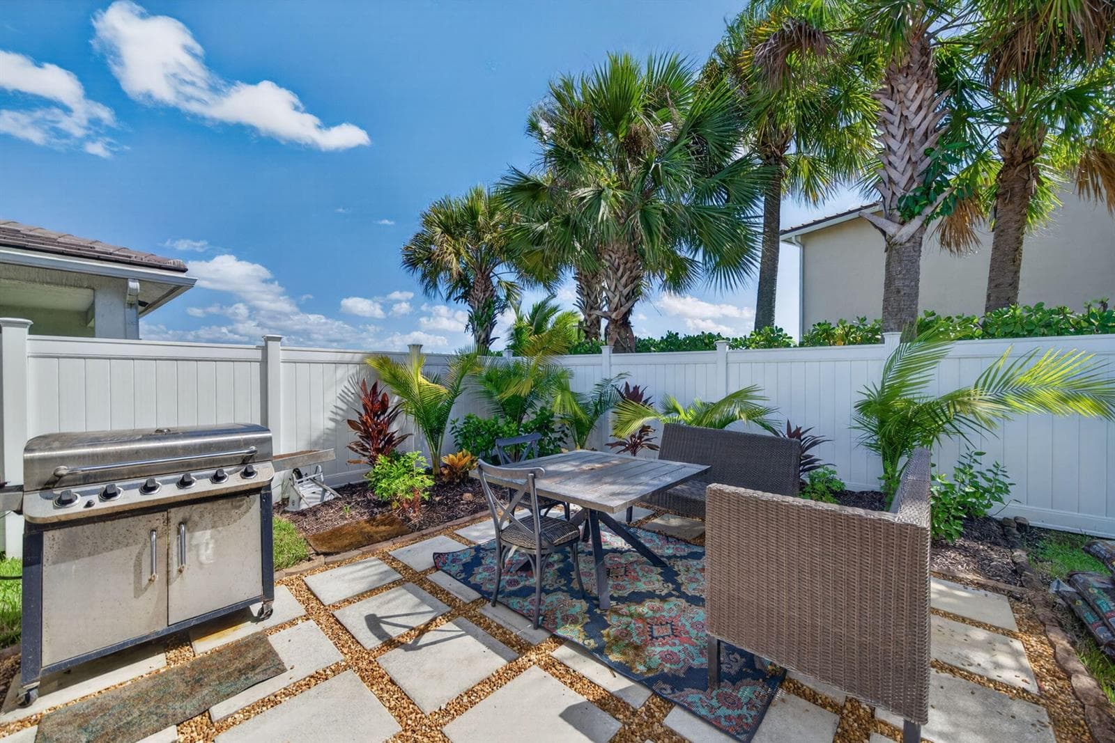 54-web-or-mls-4080 Rosa Dr_MEDIA360VR-45