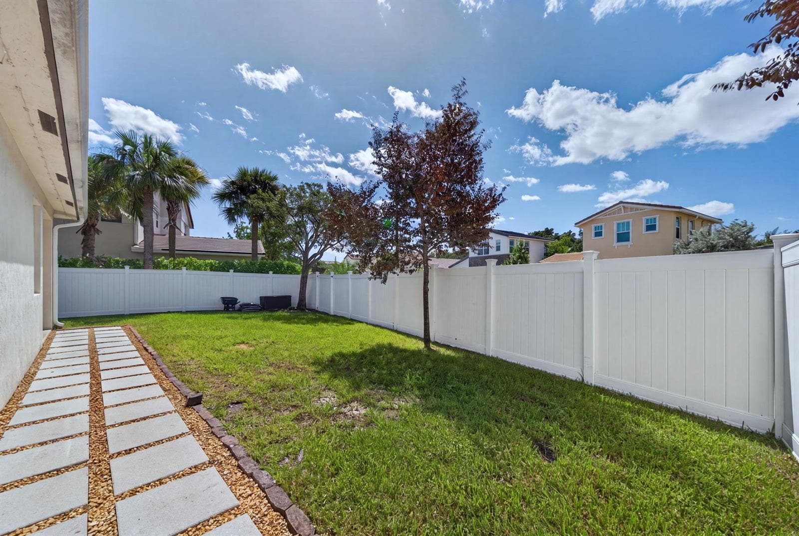 52-web-or-mls-51-web-or-mls-4080 Rosa Dr