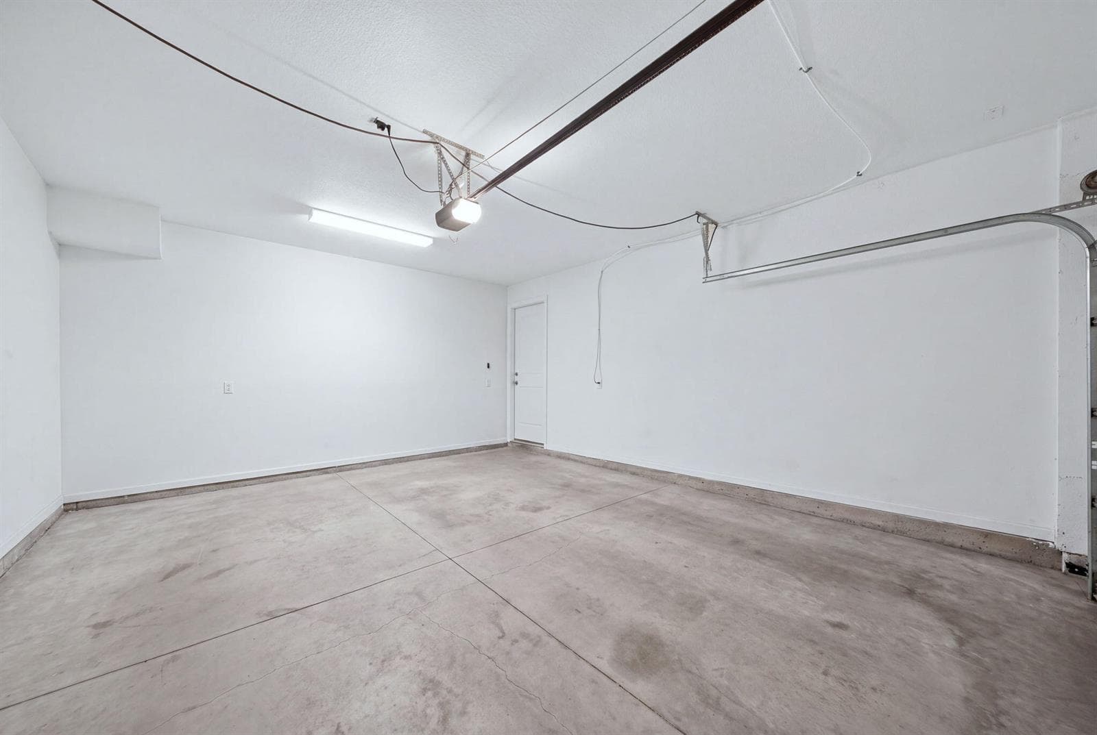 49-web-or-mls-48-web-or-mls-4080 Rosa Dr