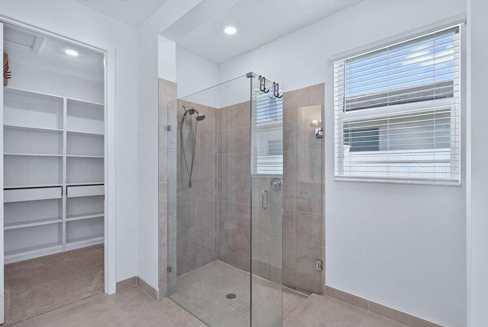 23-web-or-mls-35-web-or-mls-4080 Rosa Dr