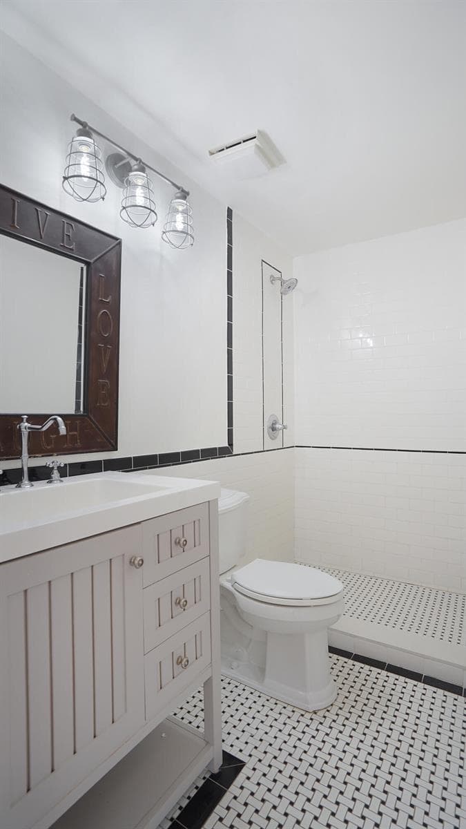 2nd Bedroom Bath