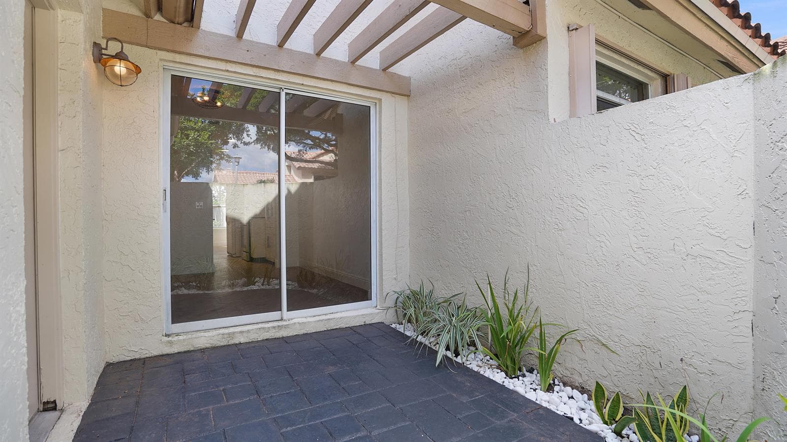 Side Patio Off Dining Rm