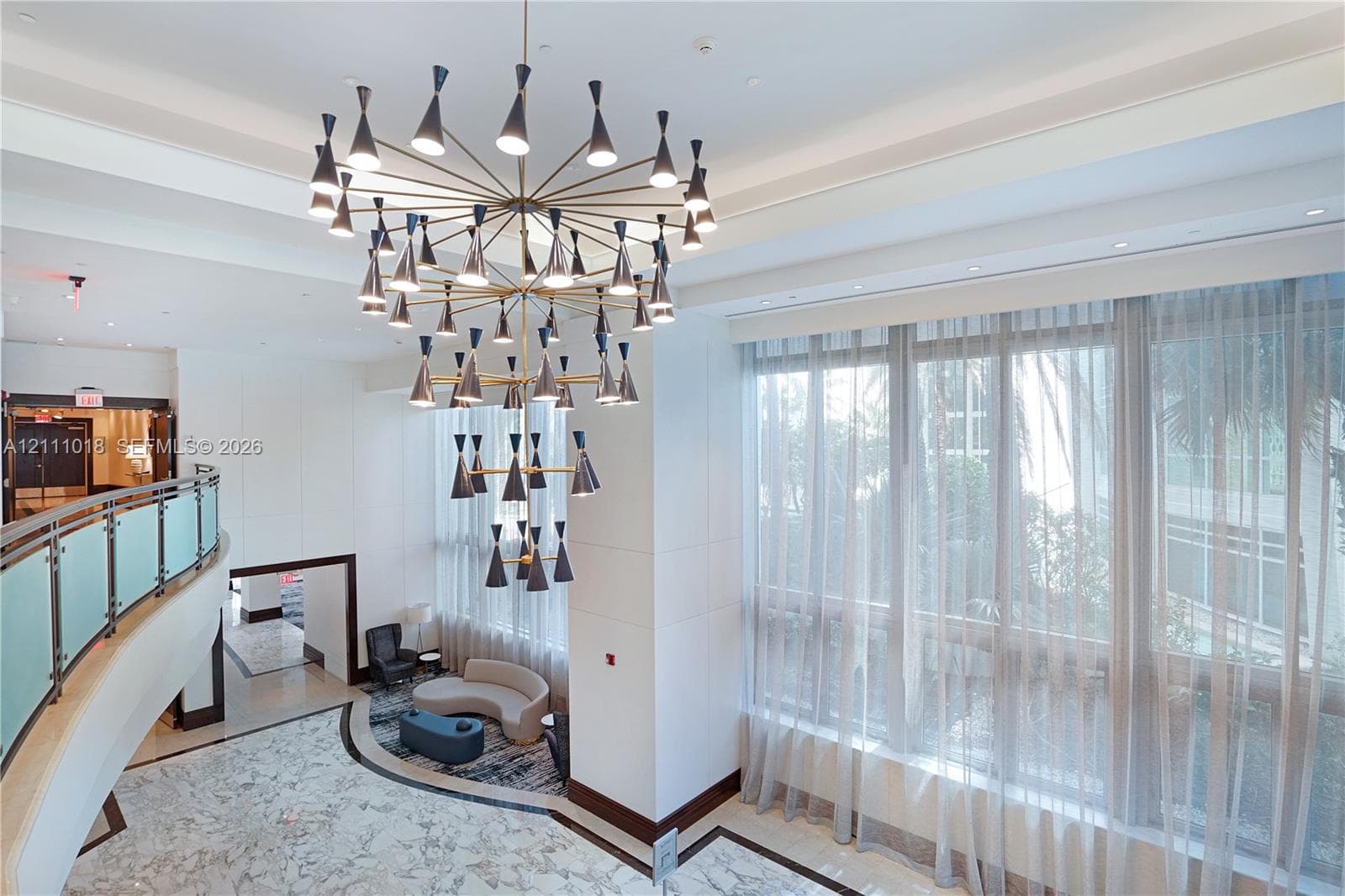Fontainebleau III lobby