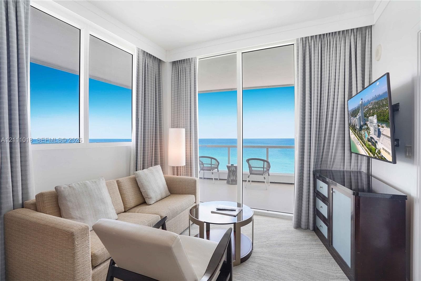 Fontainebleau III Ocean Club (Sorrento) · #709 in Miami Beach - Photo 10