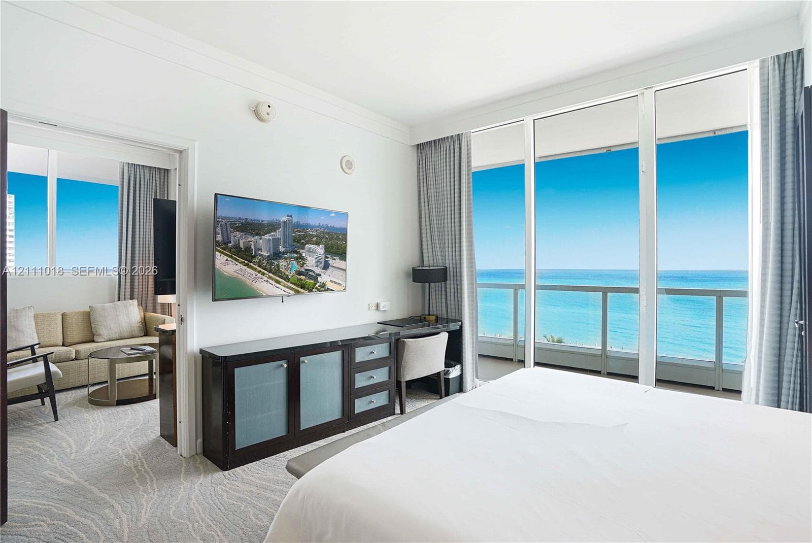 Fontainebleau III Ocean Club (Sorrento) · #709 in Miami Beach - Photo 31