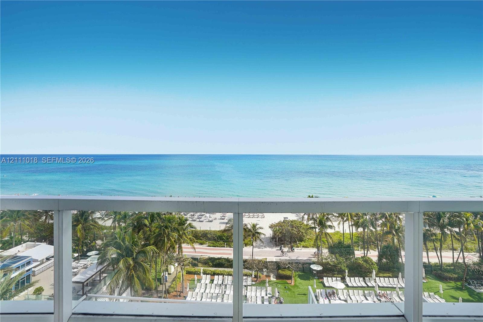 Fontainebleau III Ocean Club (Sorrento) · #709 in Miami Beach - Photo 8
