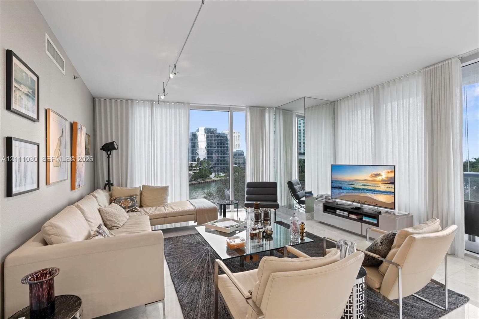 Icon Brickell II · #501 in Miami - Photo 9