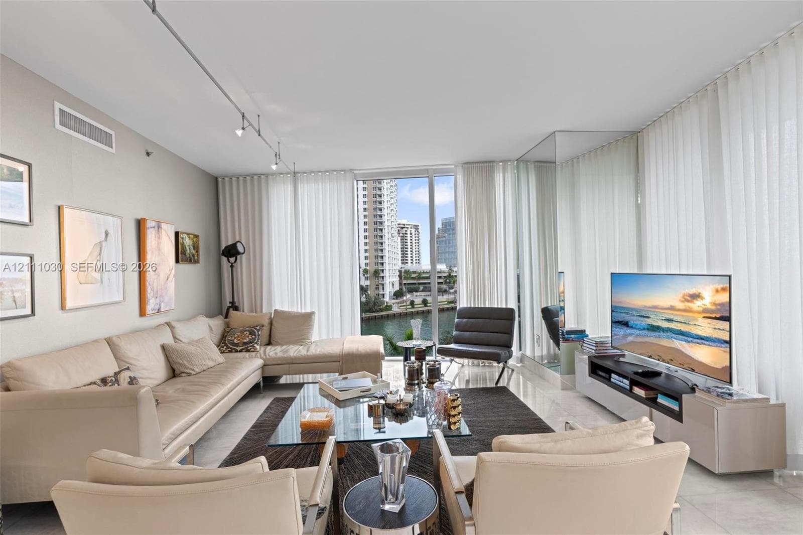 Icon Brickell II · #501 in Miami - Photo 10