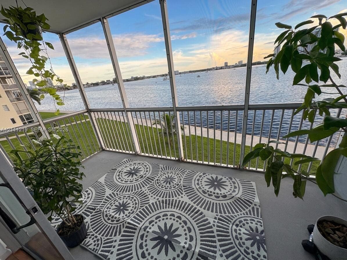 Point East · #N311 in Aventura - Photo 6