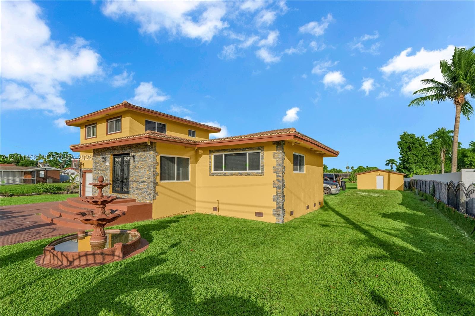 17135 NW 19th Ave photo 3