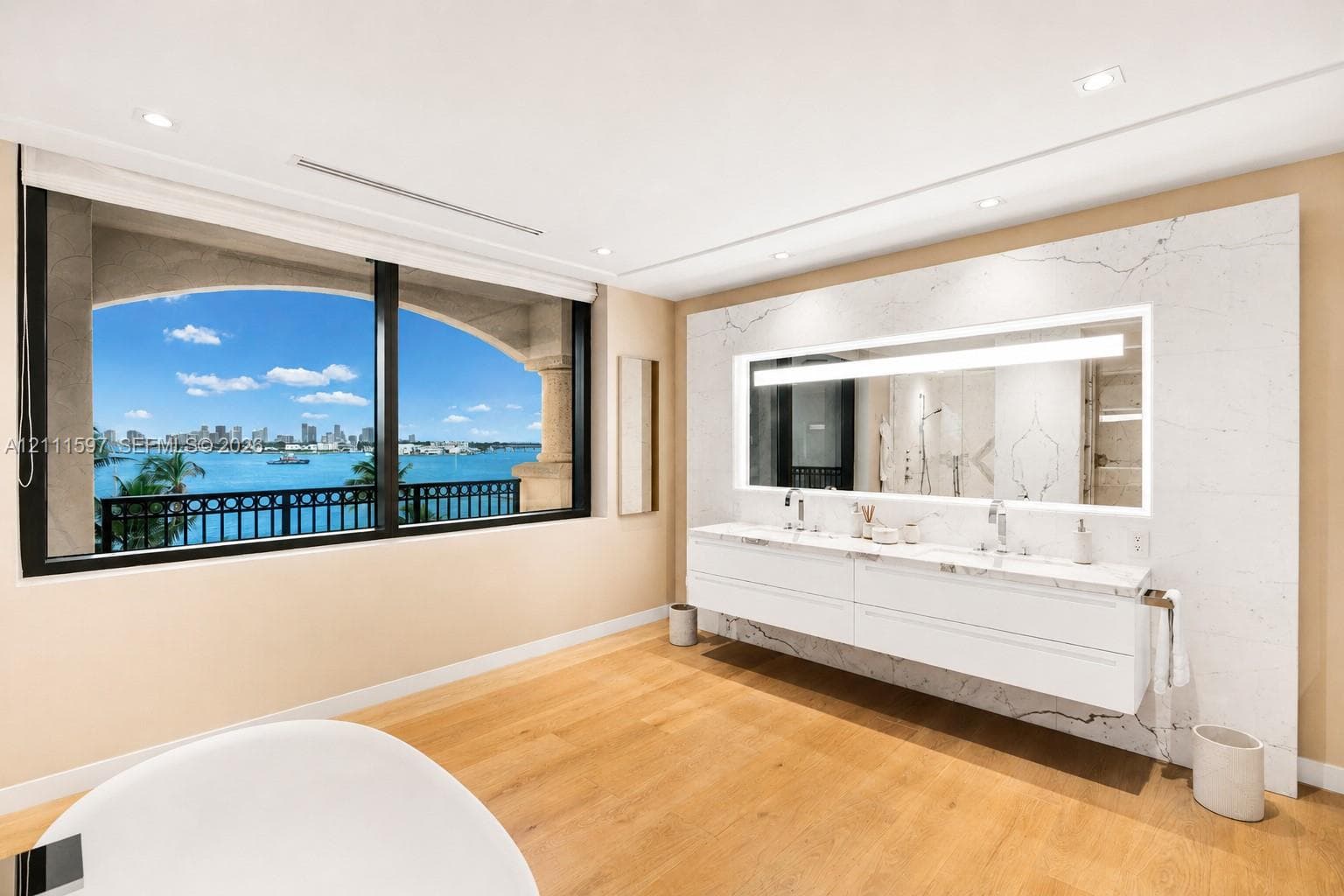 Palazzo Della Luna · #6843 in Miami Beach - Photo 8
