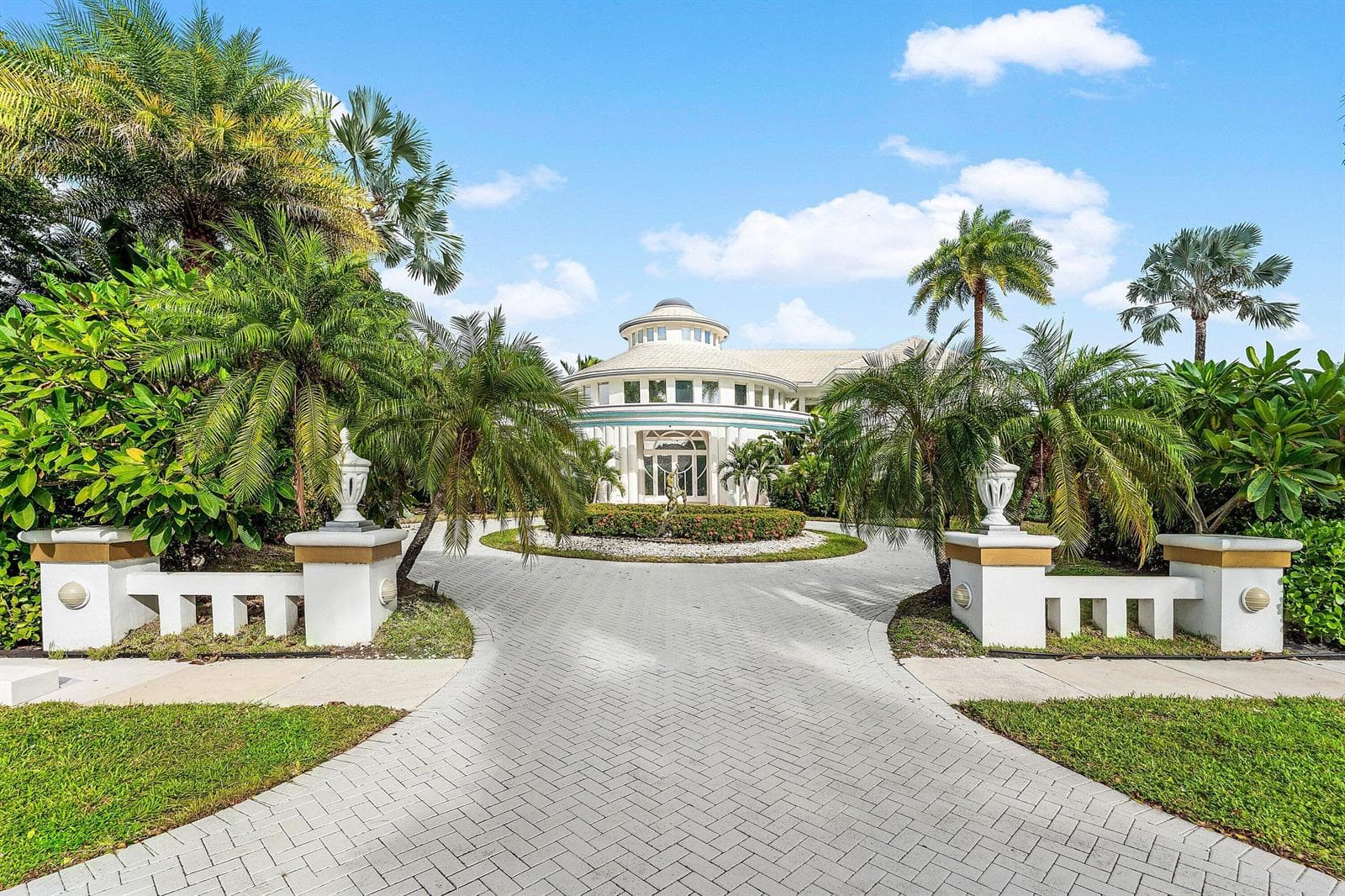 16740 Echo Hollow Circle